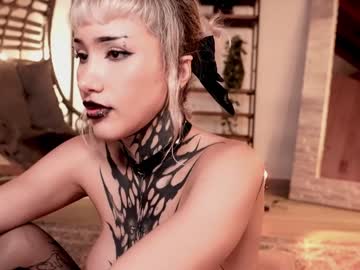 girl
        goth_dolll cam image #2565032