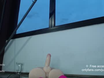 girl
        jully_lov cam image #679098