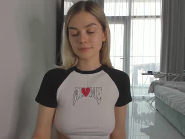 girl
        coy_t66nager cam image #461575