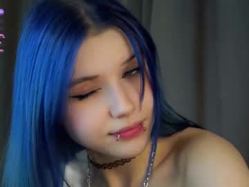 girl
        merciabawden cam image #4545357