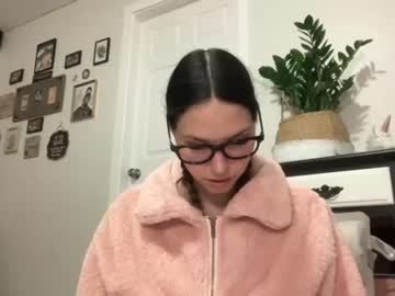 girl
        xyleialuv cam image #809393