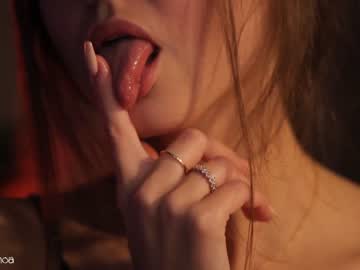 girl
        lettymoa cam image #2483542