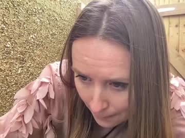girl
        eatmypie69 cam image #2485508