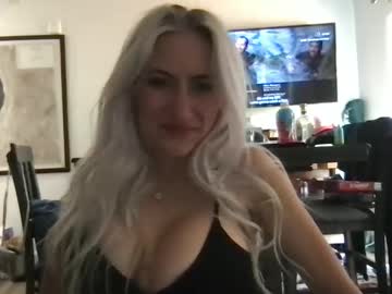girl Webcam Girls Sex Thressome And Foursome with kinziemcbride