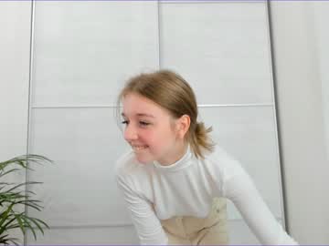 girl
        elizabeth__gray cam image #111893