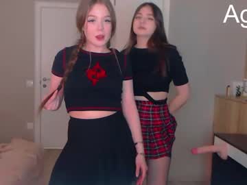 girl
        lilian_bell cam image #386602
