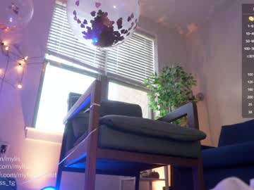 girl
        myliss cam image #2664861