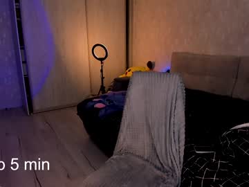 girl
        cassy_meow cam image #91923
