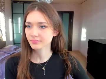 girl
        willa_williams cam image #240703
