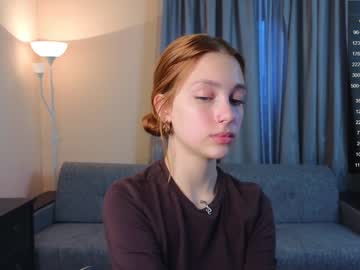 girl
        shirleywhitney cam image #1689700