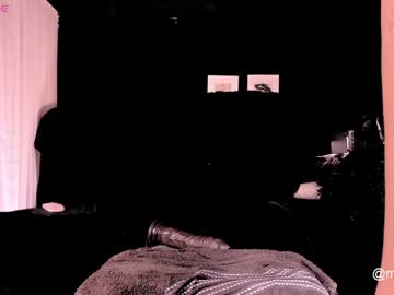 girl
        camilaramirez_ cam image #3260213