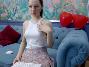girl
        kriskras__ cam image #677290