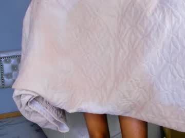 girl
        aleli__ cam image #2094303