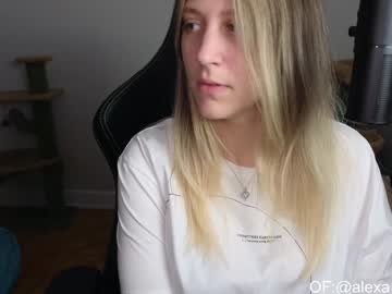 girl
        alexa_dream cam image #3067725