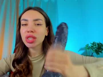 girl
        kriss_baby_ cam image #1718485