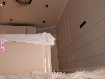 girl
        stella__grace cam image #3646595