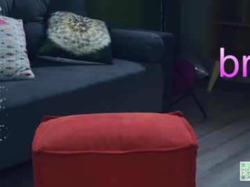 girl
        audreycarvin cam image #3010407