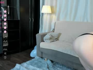 girl
        mariambumford cam image #4163404