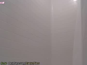 girl
        evelynpiers cam image #1029721