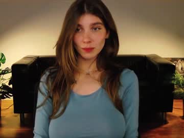 girl
        rich_roxy cam image #2170616