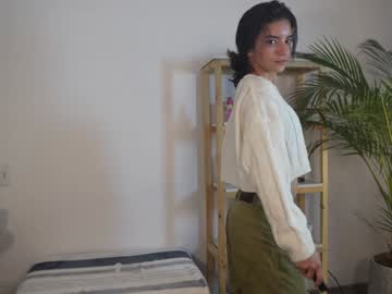 girl
        urcutelinda cam image #2914202