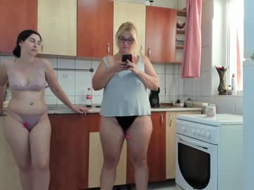 couple
        juliana35 cam image #1302653