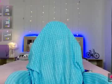 girl
        olivia_shy_ cam image #4418544
