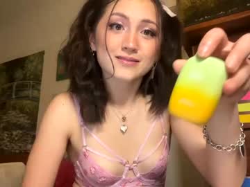 couple
        petitebabydaisy cam image #1738624