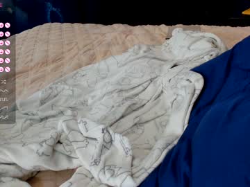 girl
        sweetteets24 cam image #4441979