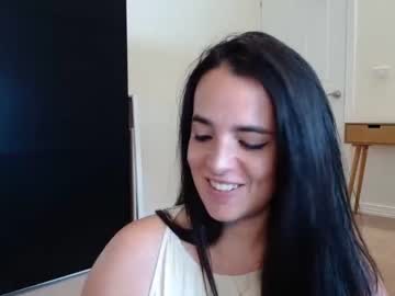 girl
        melaniebiche cam image #1977341
