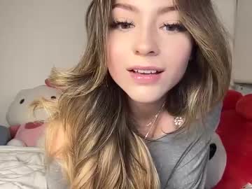 girl
        haileyhawaii cam image #2192478