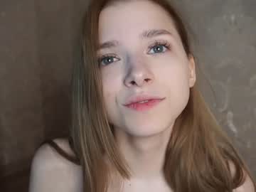 girl
        1cequeen cam image #755894