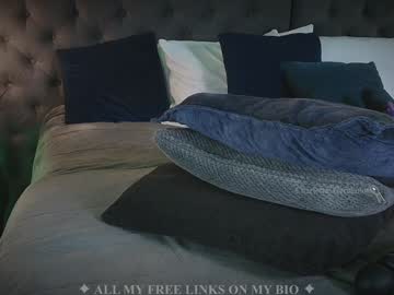 girl
        charlotte_germanotta_ cam image #4230669