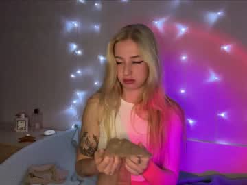 girl
        deardaria cam image #899104