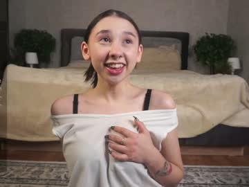 girl
        zarascarlett cam image #3814846