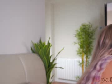 girl
        pafosstar cam image #3274080