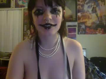 girl
        nyghtxxx666 cam image #1379130