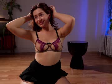girl
        alisonrouge cam image #2799672