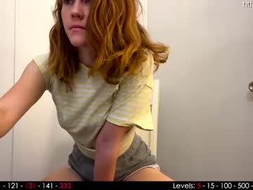 girl
        its_lily cam image #887380