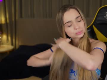 girl
        lana_pulse cam image #3518039