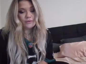 girl
        katya101 cam image #1777124