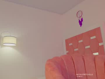 girl
        nicolle_mitchelle cam image #4162936