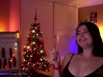 girl
        laurenbrite cam image #310829