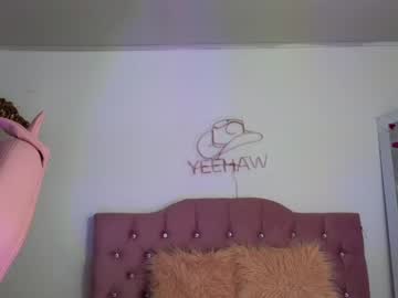 girl
        venus_tay1 cam image #2633647