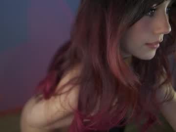 girl
        greeny_mat cam image #4262055