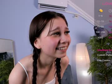 girl
        fun_kace cam image #2193839