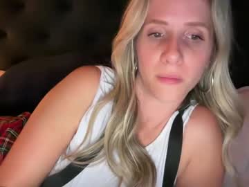 girl
        luxlovely111 cam image #3169181