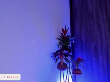 girl
        annie_dreams cam image #41255