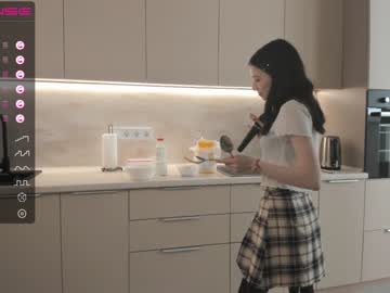 girl
        oki_dokie cam image #1136430