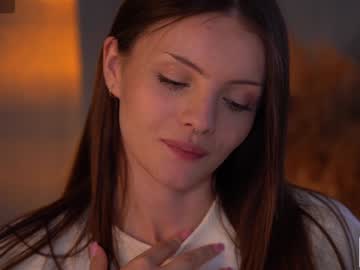 girl
        bellacle cam image #2993044